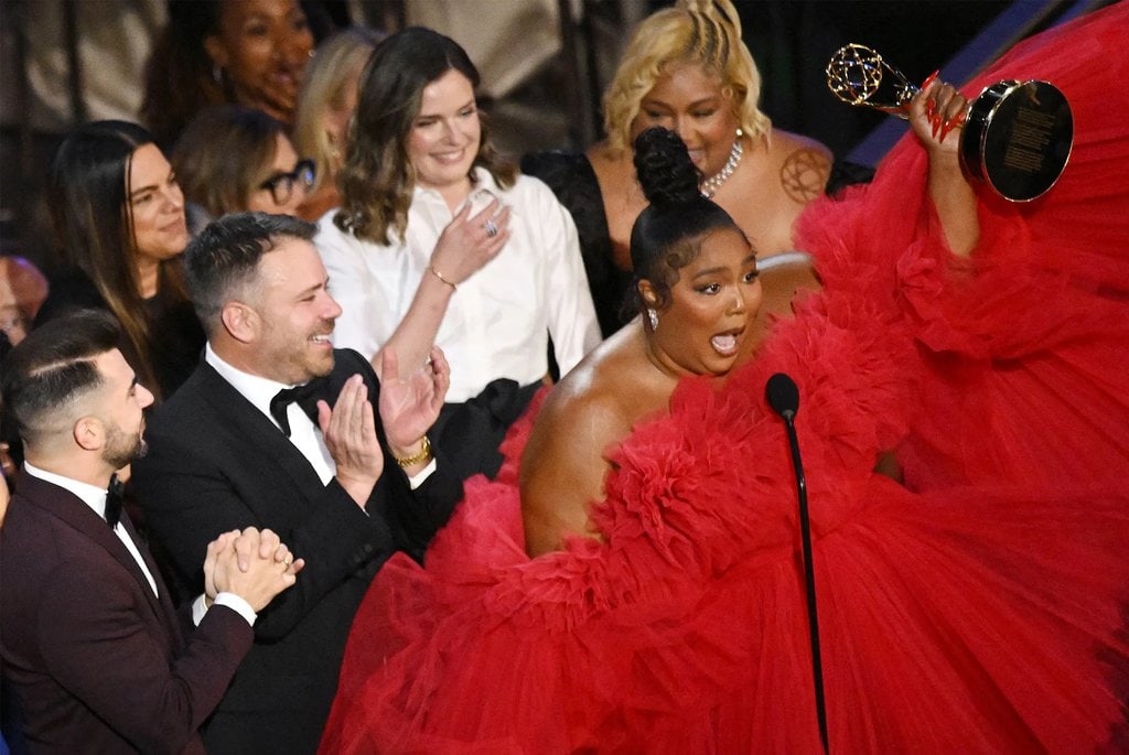 Lizzo Broke Down In Tears While Accepting Her First Emmy