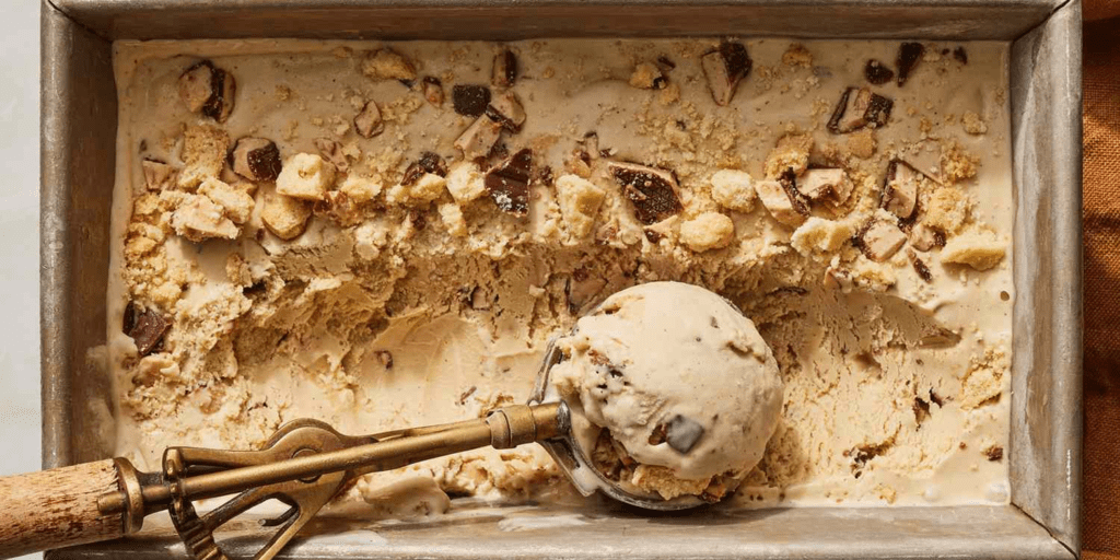The Recipe for Earl Grey Ice Cream With Shortbread Crumble and Toffee