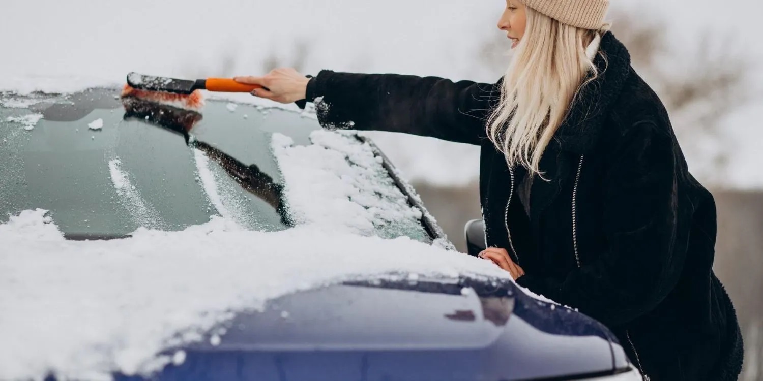 Drivers Warned About Popular Defrosting Hack Which Can Cause a Lot of Damage